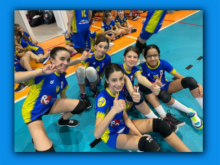 Volley S3 Mornago - Si fa merenda (2).jpg